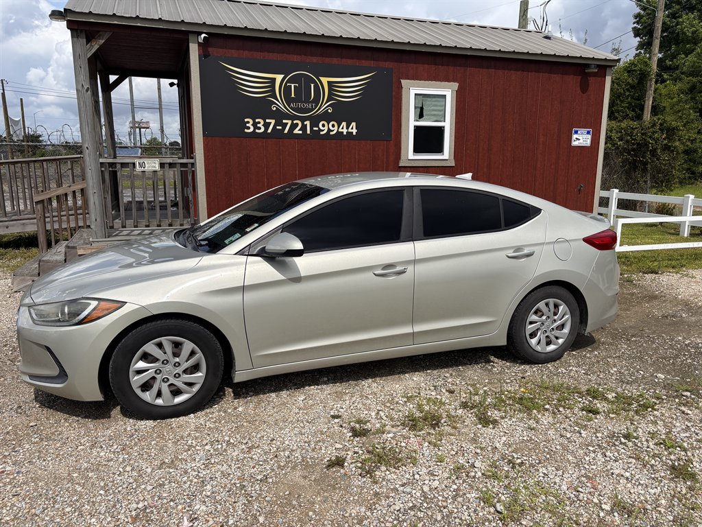 2017 Hyundai Elantra 2.0 SE A/T PZEV's photo