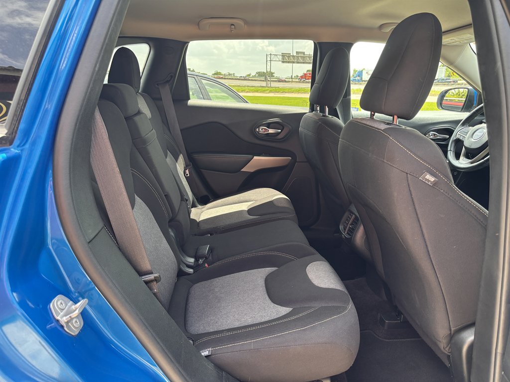 2018 Jeep Cherokee Latitude - Photo 8