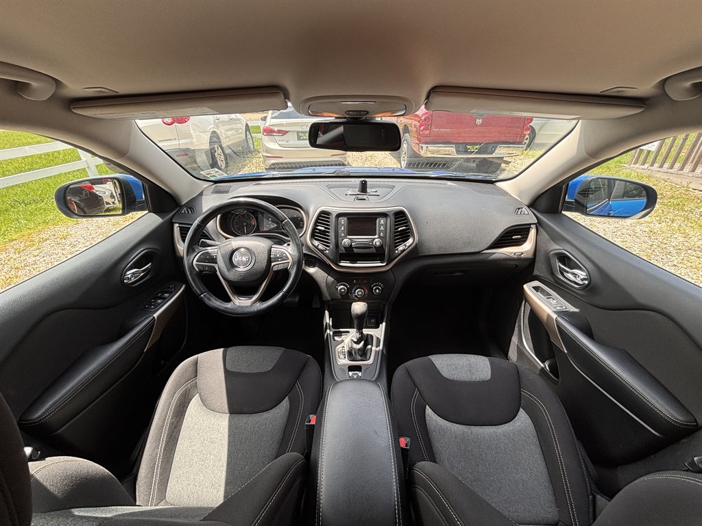 2018 Jeep Cherokee Latitude - Photo 10